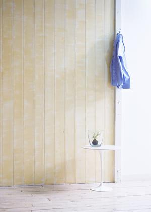 自宅をオシャレに彩る！無垢板を使ったDIY家具製作の魅力とは？